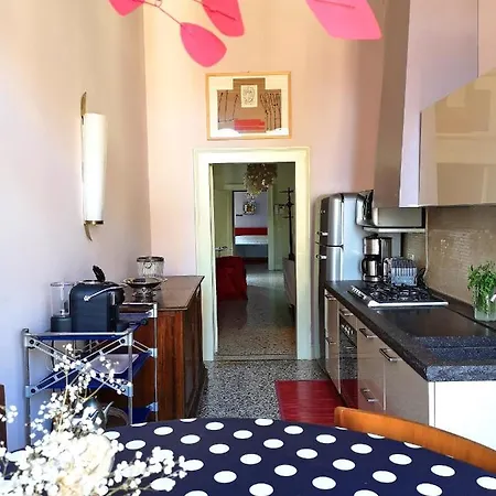 Gorgeous Venetian With Canal View *