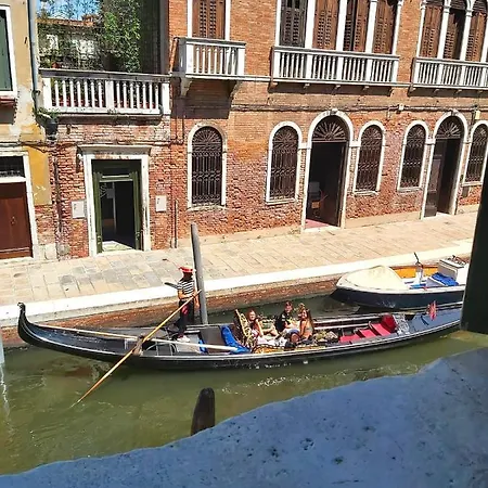 公寓 Gorgeous Venetian With Canal View