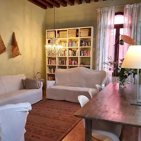 Appartement Gorgeous Venetian With Canal View *