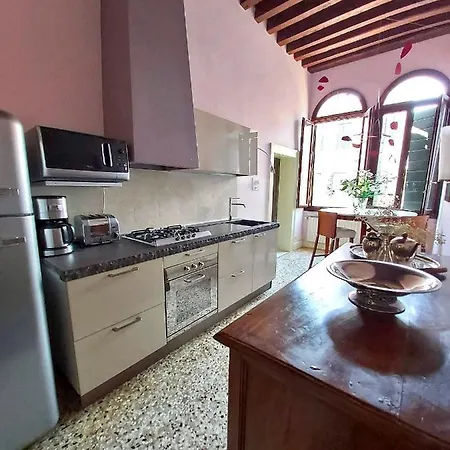 Appartement Gorgeous Venetian With Canal View *